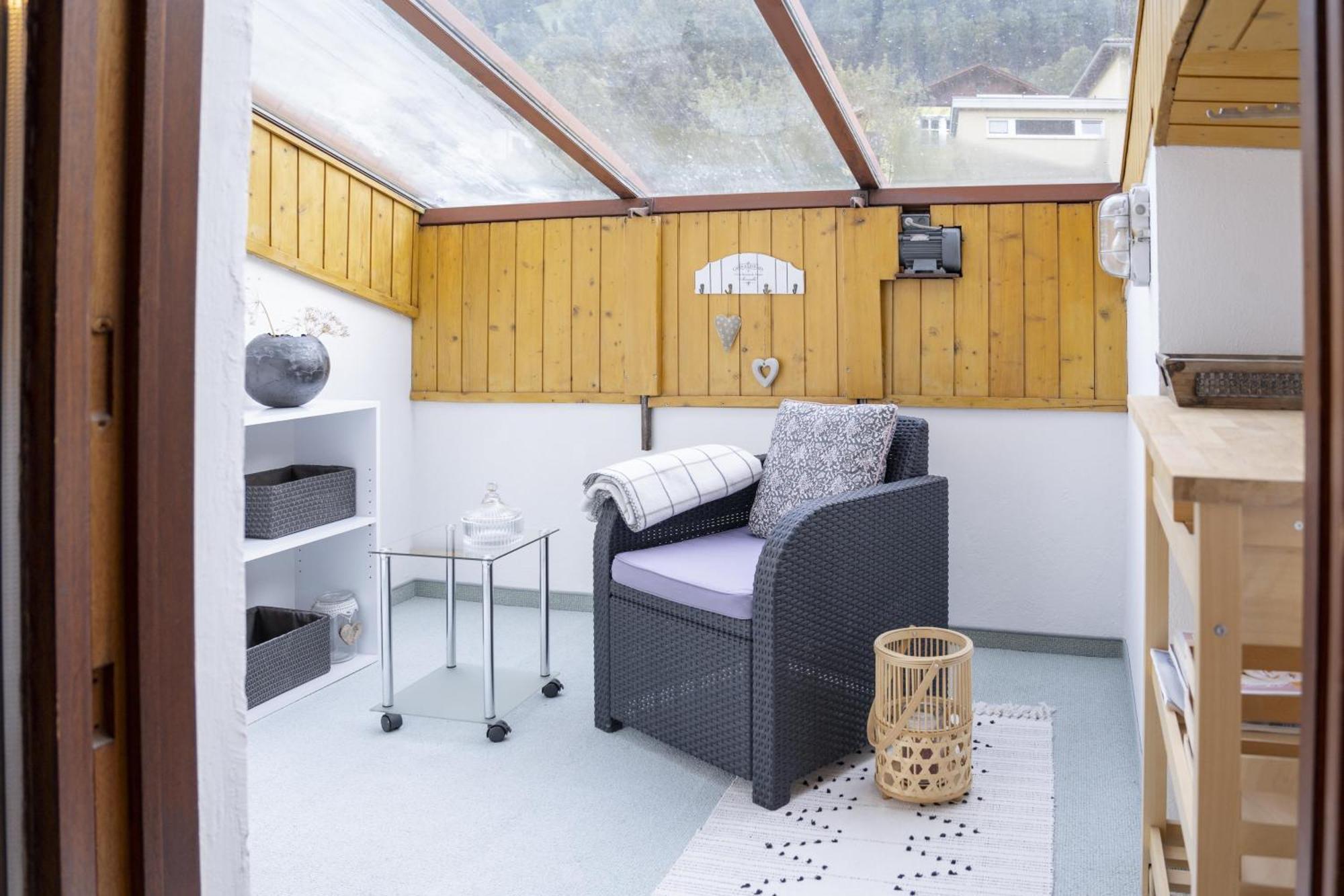 シュルンスHaus Limatアパートメント エクステリア 写真